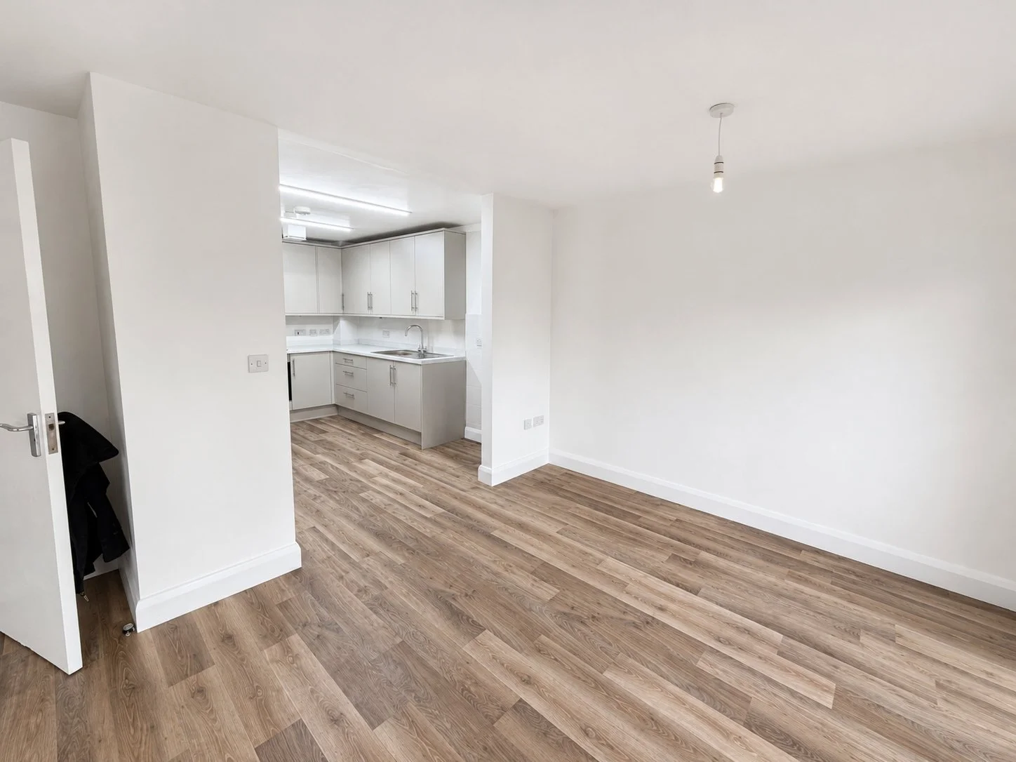 1623_Aguda_House_03_Living_Kitchen.jpg