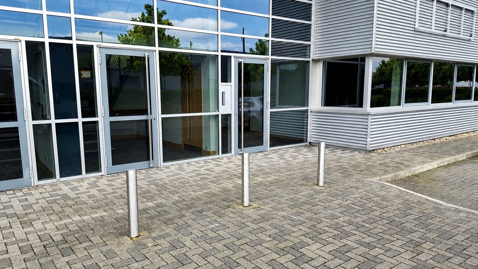 1563 - Shepherdess Walk - Photo 18.jpg