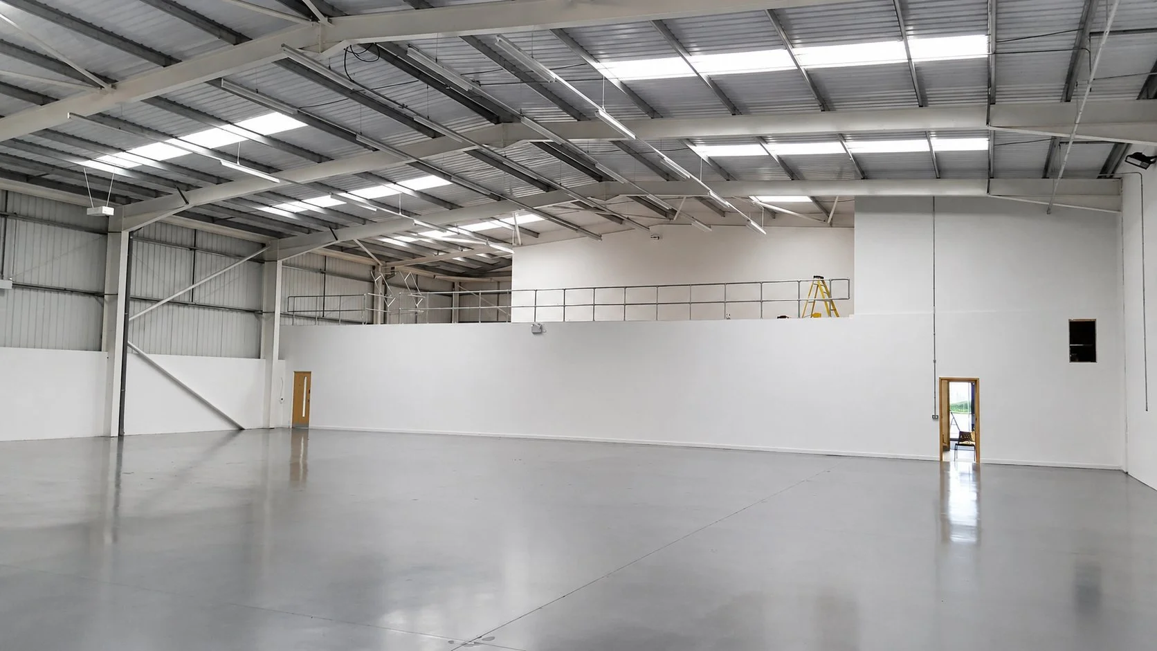 1533 - Handley Page Way - Photo 1.jpg