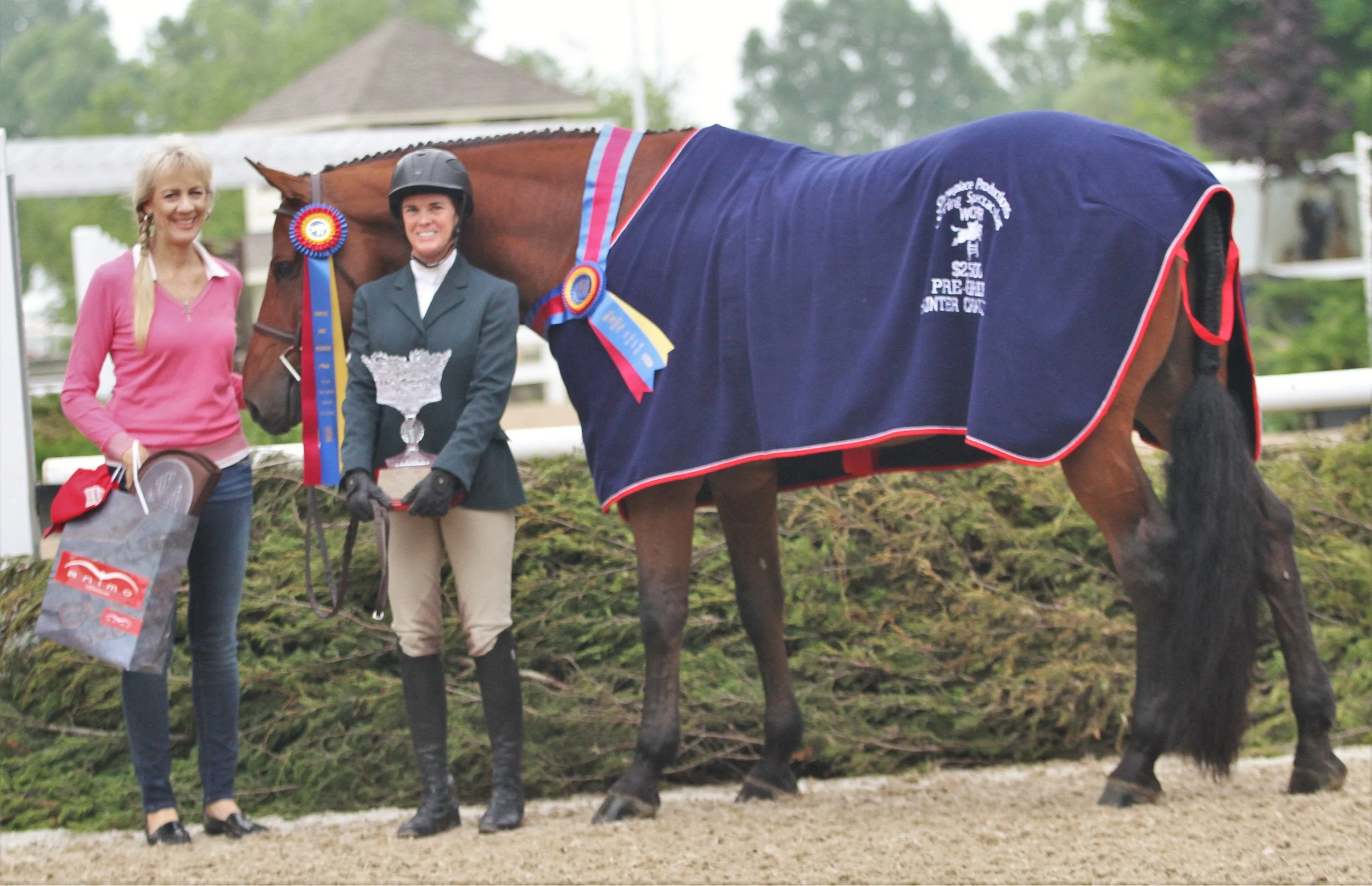 $2,500 Pre Green Hunter Challenge Pre Green Hunter Division Champion Double Play, owned by Southern Arches LLC, ridden by Winn Alden “Well, I really wanted a cooler because they’re really pretty,” said Double Play’s rider, Winn Alden, jokingly, after championing the Pre Green Hunter Challenge. Double Play, owned by Southern Arches LLC, had a successful time at the Showplace Productions Spring Spectacular, winning the Pre Green Hunter division in the first week of competition and again this week. Alden said she looks forward to moving up to the First Year Hunters with Double in Wellington." “I think he might be the hunter horse of my dreams. He’s one of my favorites to ride,” she said. Alden said she and owner Patty Taylor immediately fell in love with the bay Warmblood when they saw him at a show in Kentucky." “We were at Kentucky showing and shopping,” Taylor said. “Someone said, ‘Oh, I just got this one in, go look at it.’ I said, ‘we have to have him.’ He’s a lovely, lovely horse.” Taylor said she credits this horse’s success to his “wonderful team”.