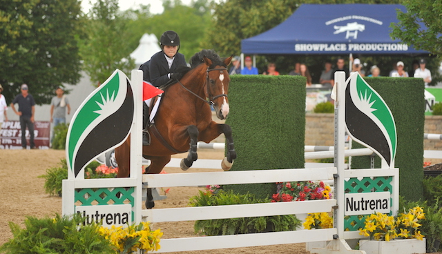 $2,500 Low Children/Adult Jumper Classic Presented by Integrity Farm Madelyn Cardelli and her own Khaleesi. Photo by Andrew Ryback Photography