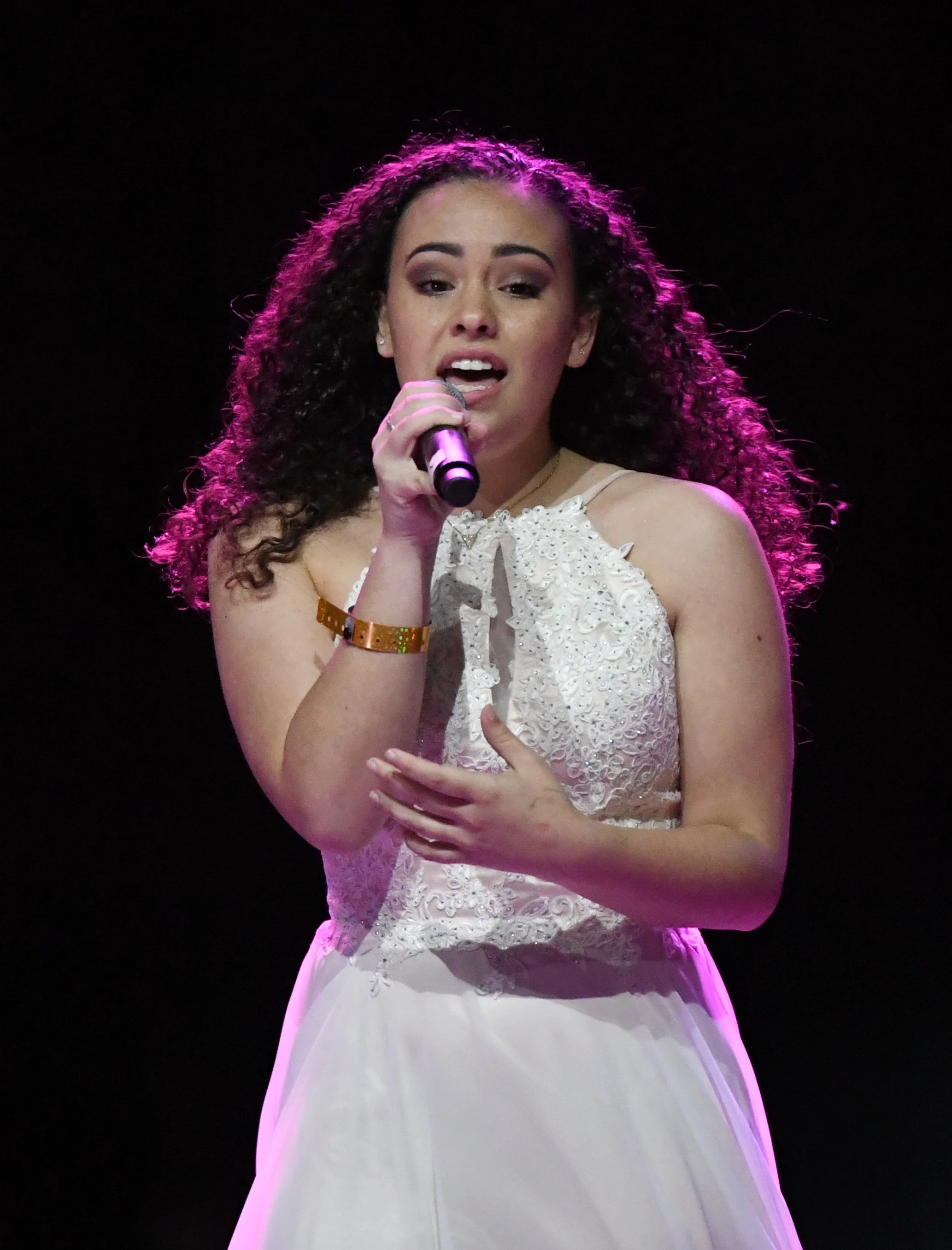 Cassie Ortiz belted out a Whitney Houston medley in her second round. DDeRosa photo.