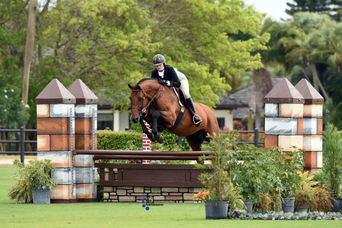 Kira Telford and Calistoga Gold. Photo by Anne Gittens Photography.