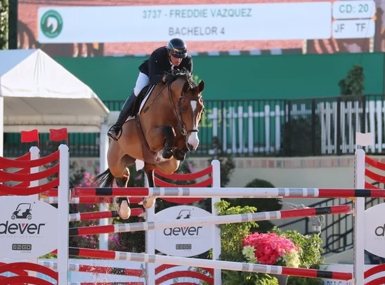 Freddie Vazquez and Bachelor 4 . Photo by SportFot