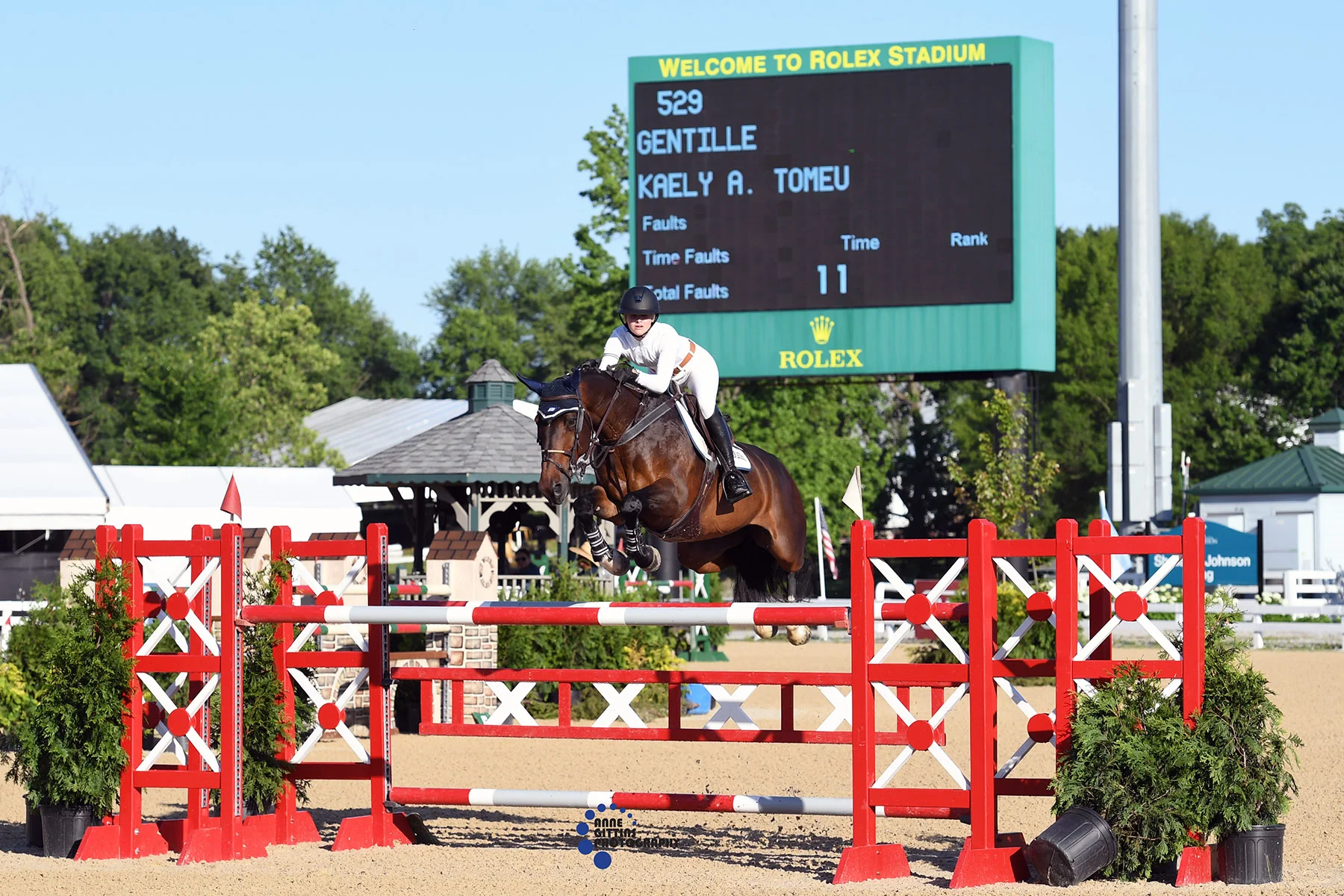 Kaely Tomeu and Gentille. Photo by Anne Gittins Photography