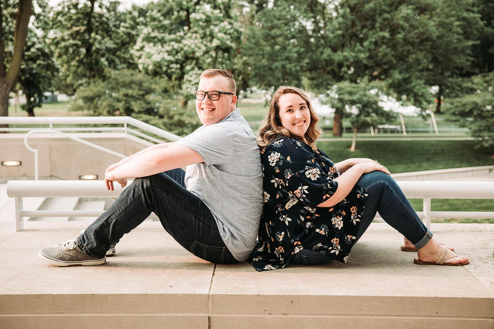 DowntownIndianapolisSpringEngagementPhotos-50.jpg