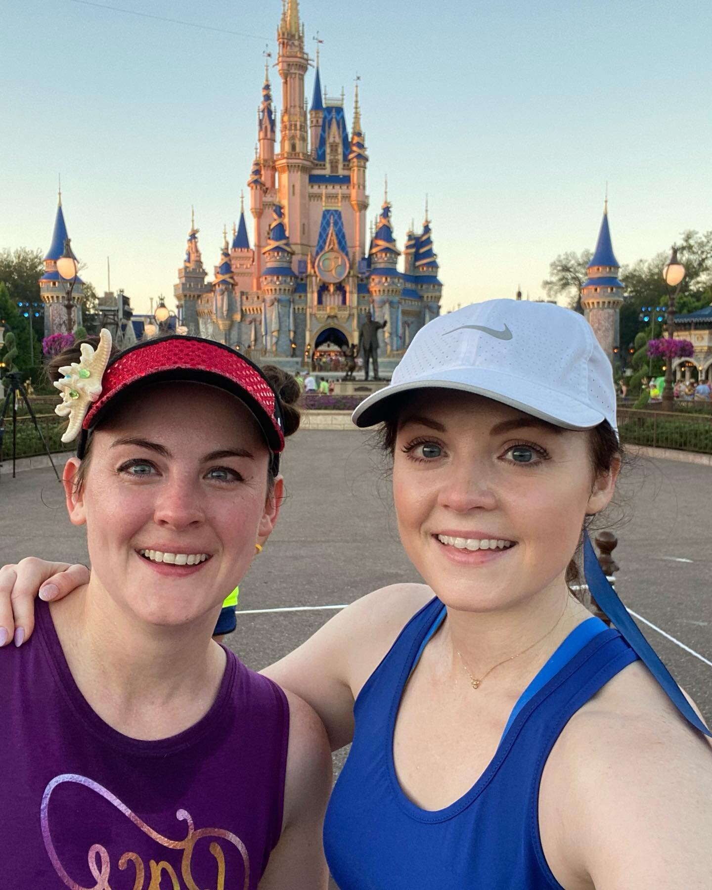 How do you sum up 1.5 weeks where you ran through a castle, braved a dragon, sipped at an alien space bar, watched fireworks with your prince, and went on a safari with your family? Too many amazing memories made on this trip!!
