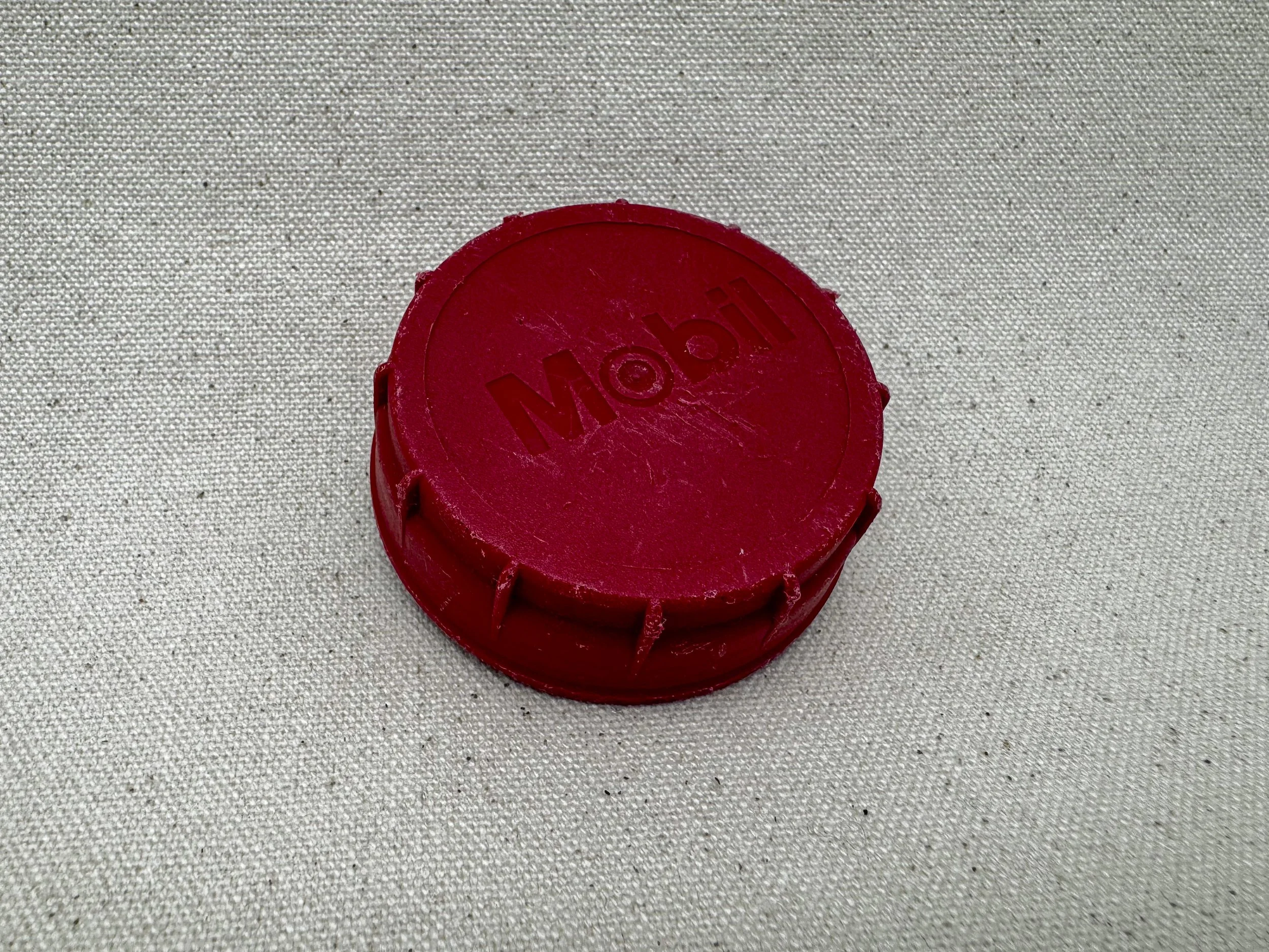 Mobil, bottle cap
