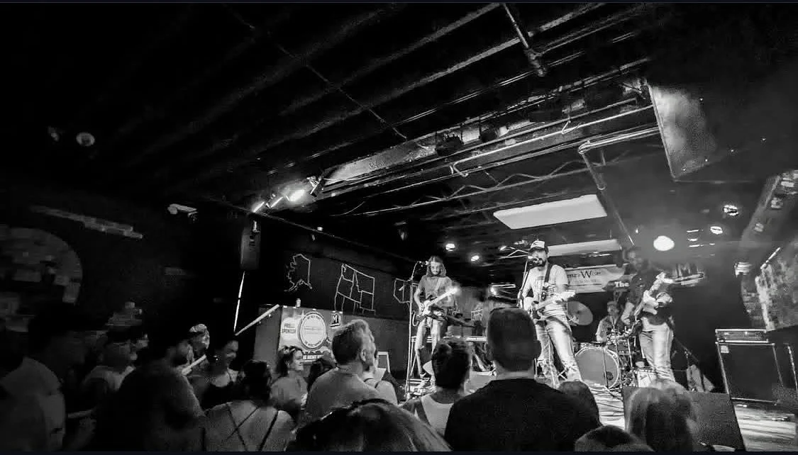 Most excellent time at @mileofmusicfest! Two packed shows and awesome listening audiences at @thebentkeg and @foxriverhouse1870. Big ol thanks to the organizers, volunteers, sound techs, bar owners/workers, fellow artists and everyone who came out to