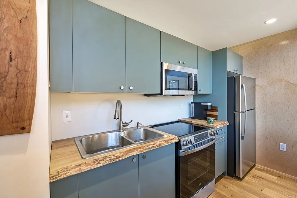 261026 The River Box0310.jpg