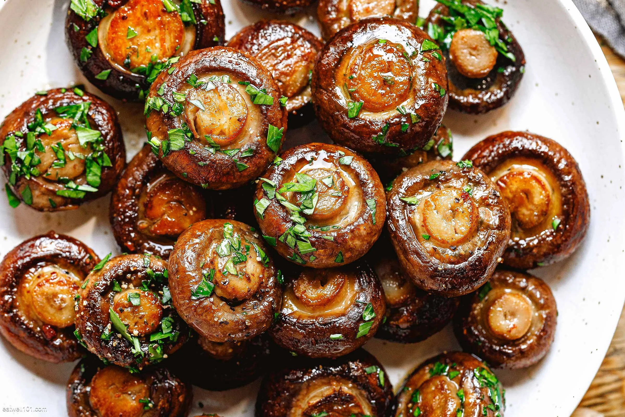 sauteed-garlic-butter-mushrooms-recipe.jpg