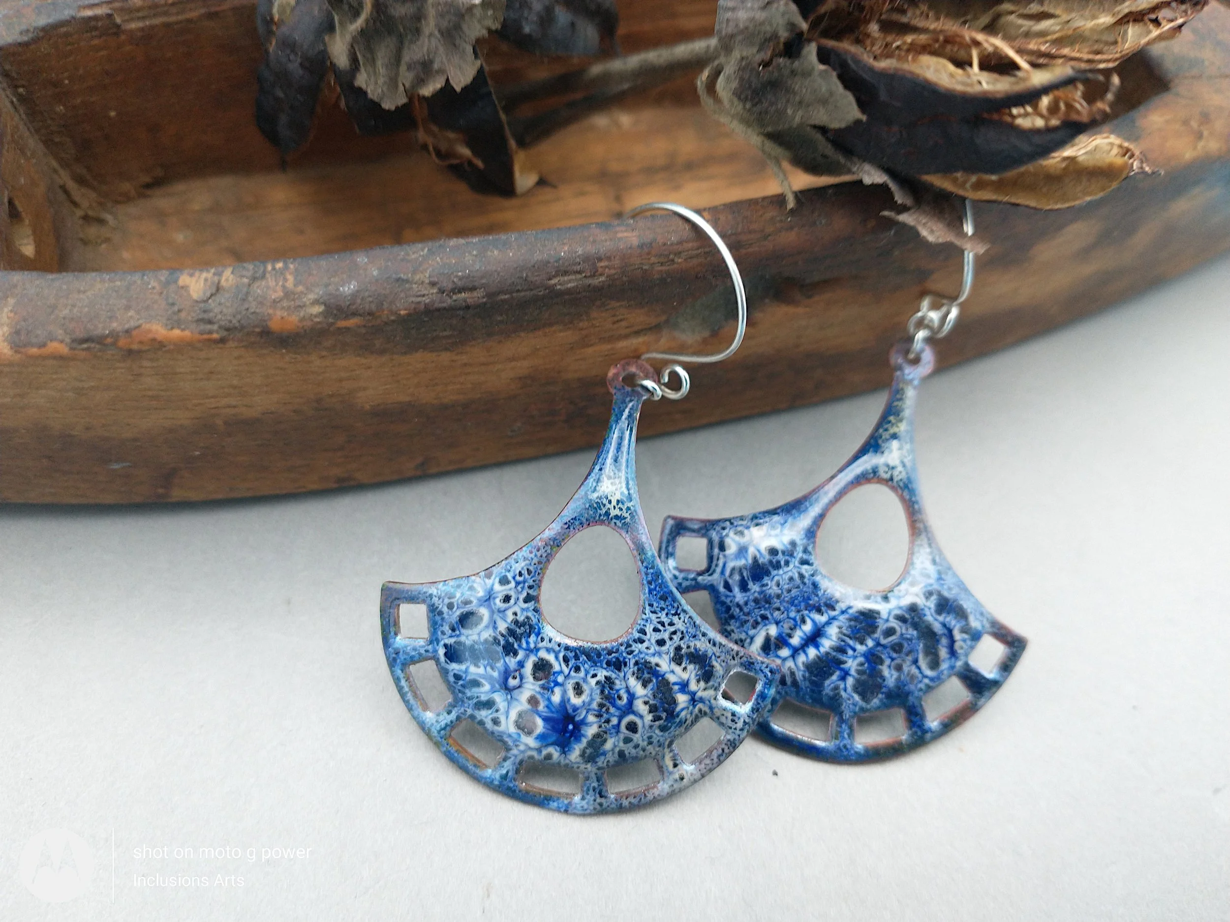 WinklerInclusionsEnameledFanEarrings.jpg