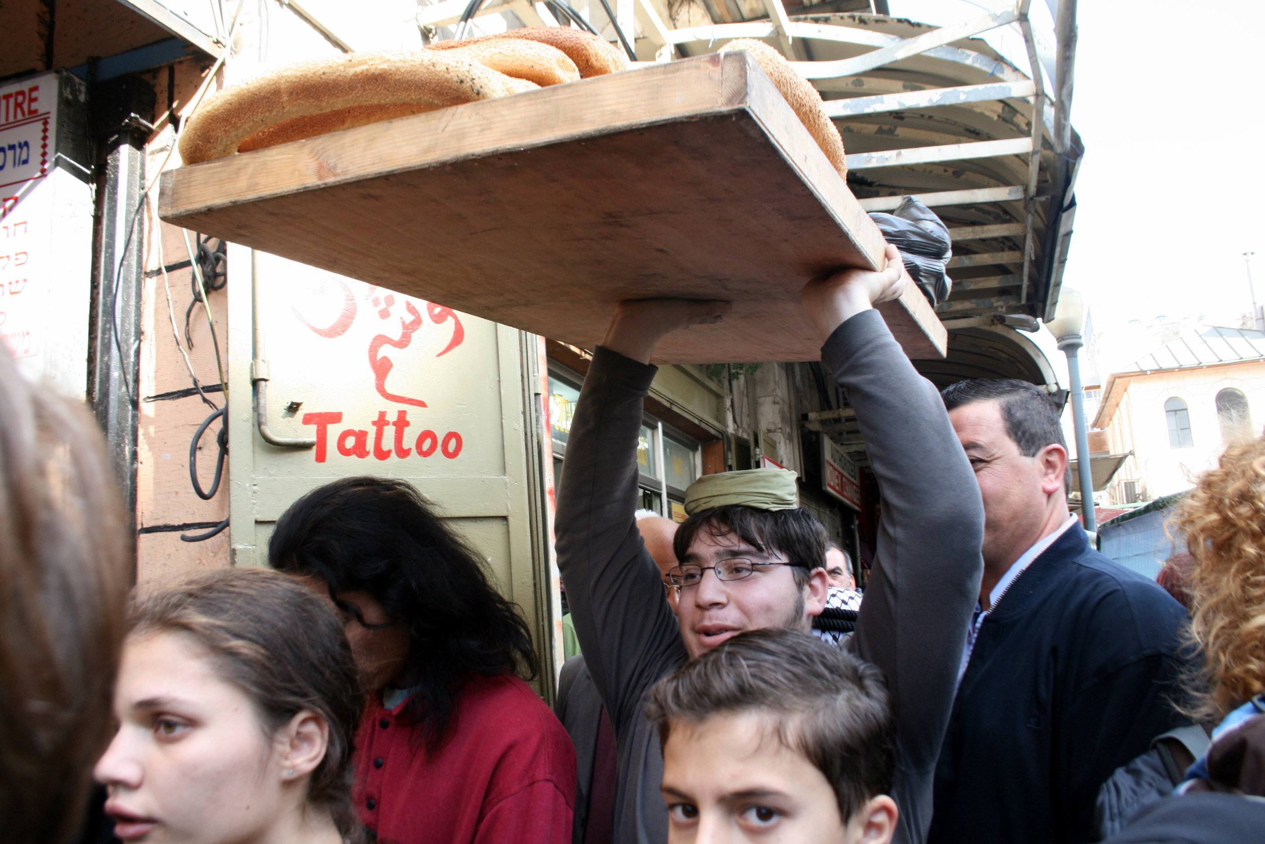  Baker carrying bread. Jerusalem, Israel. 2007. 