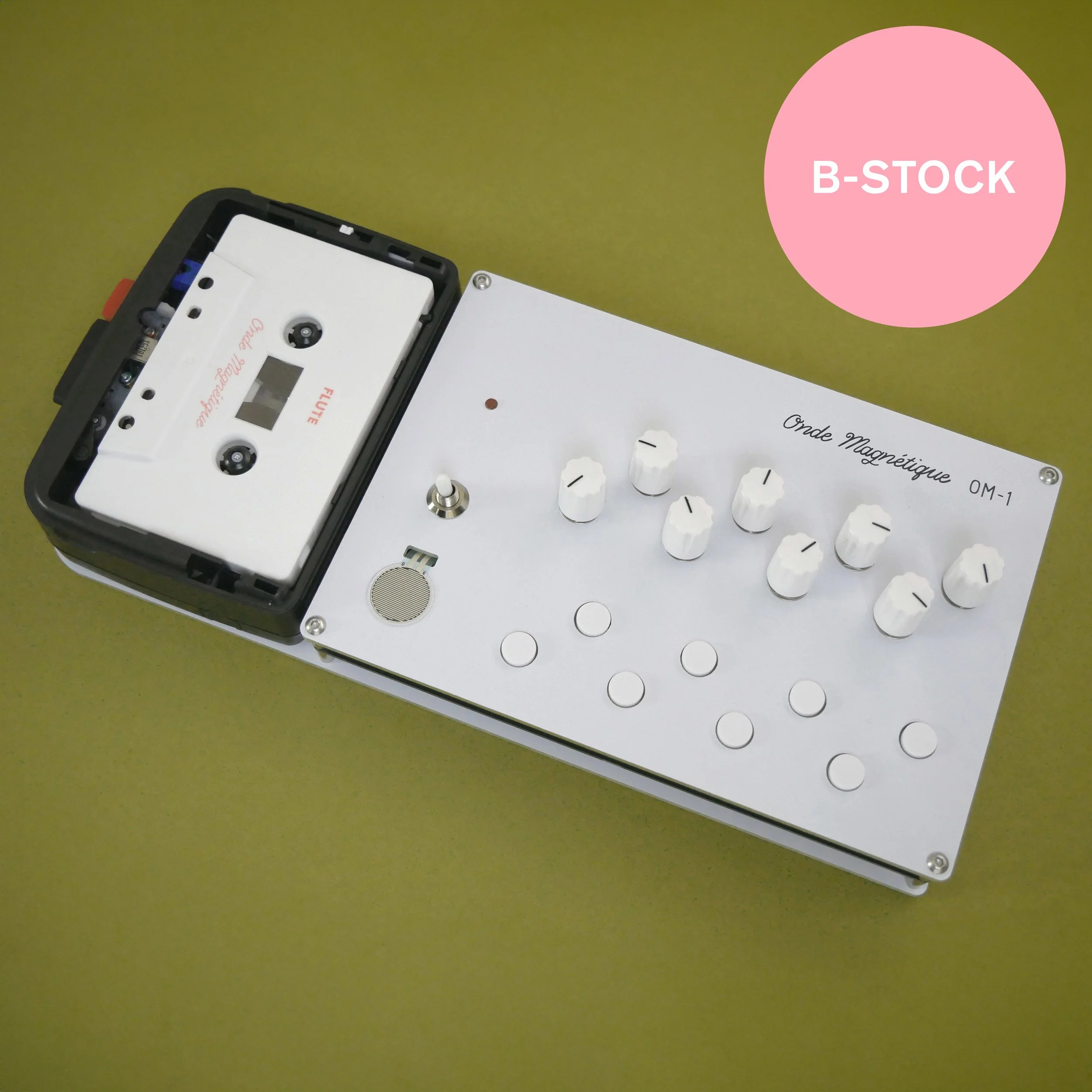 OM-1 Cassette Synth (B-Stock)