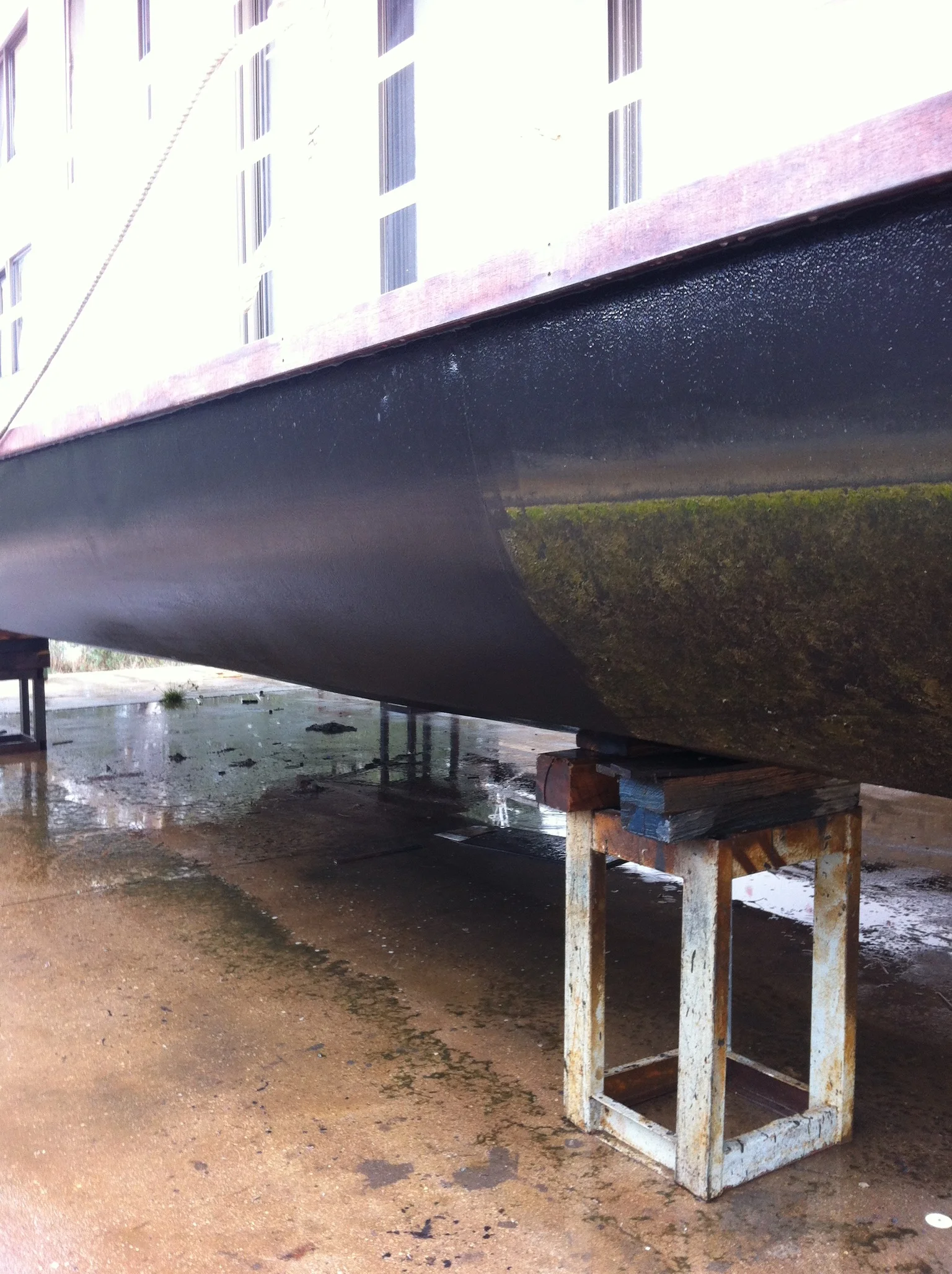 Houseboat Maintenance — Grimes & Sons (03) 9437 0733