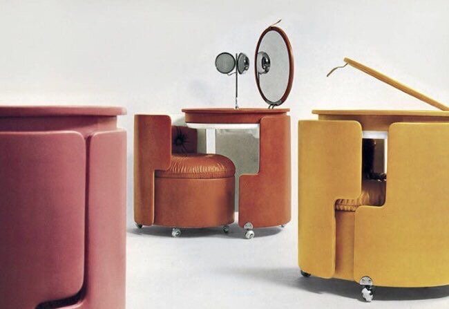We'll take one in every color. 😍💄

Luigi Massoni Vanity Sets
#vintage #vintagevanity