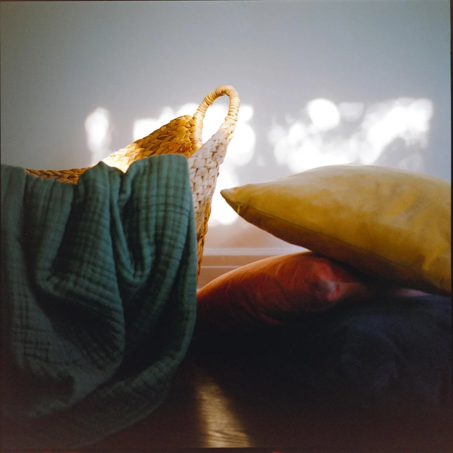 Fall cleaning might be the opposite of spring cleaning, but the goal is the same: creating a little more space to breathe. A gentle reset before cozy season makes it easier to unwind, nest, and actually enjoy the slower days ahead. 🍂

A few simple w