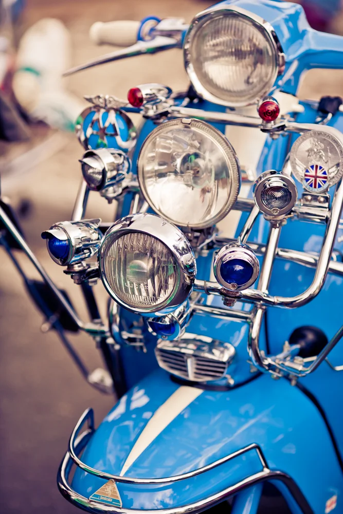 024 GAZi photography mods vs. rockers melbourne.jpg