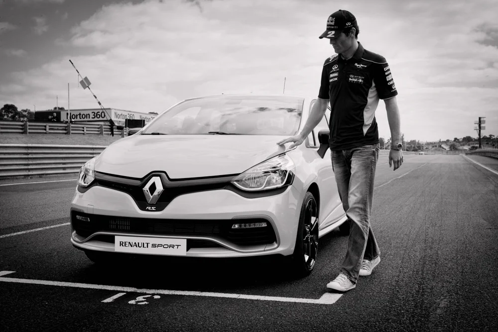 003 GAZi photography Mark Webber Renault.jpg