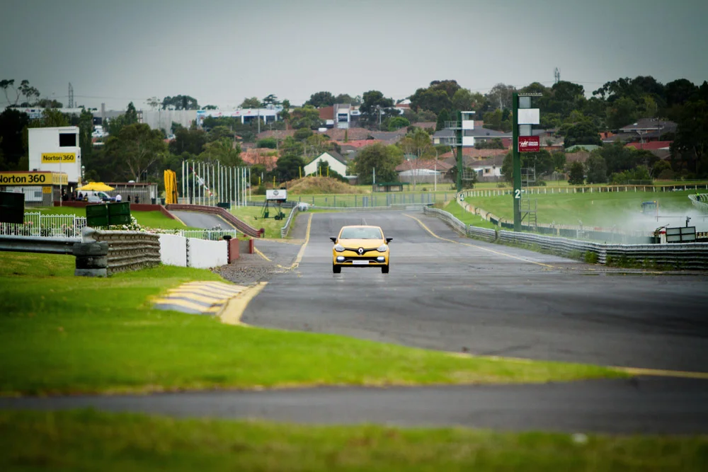 012 GAZi photography Mark Webber Renault.jpg