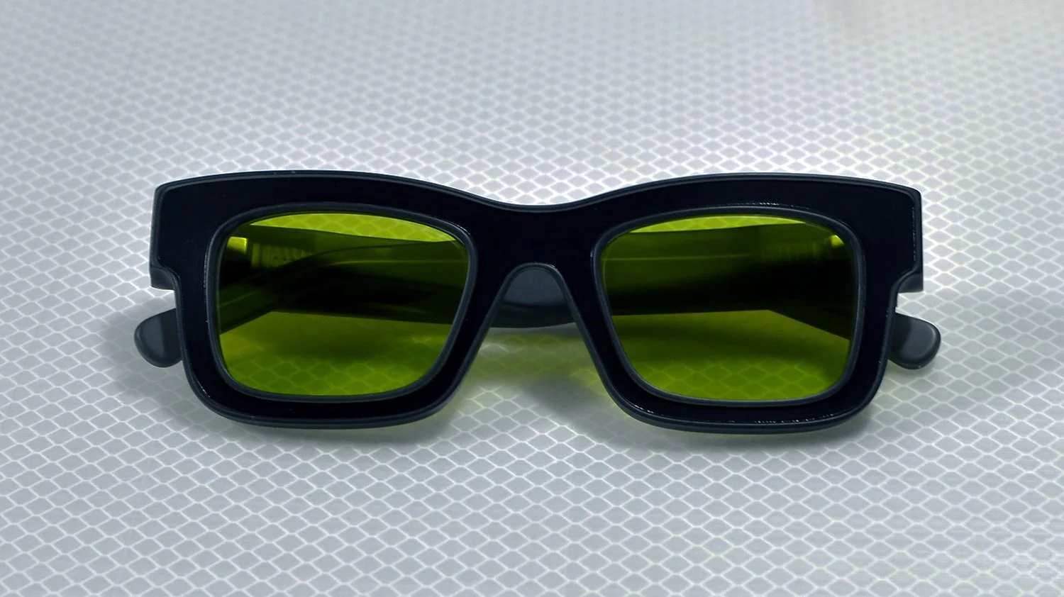 reflectacles-privacy-eyewear-phantom-block-facial-recognition.jpg