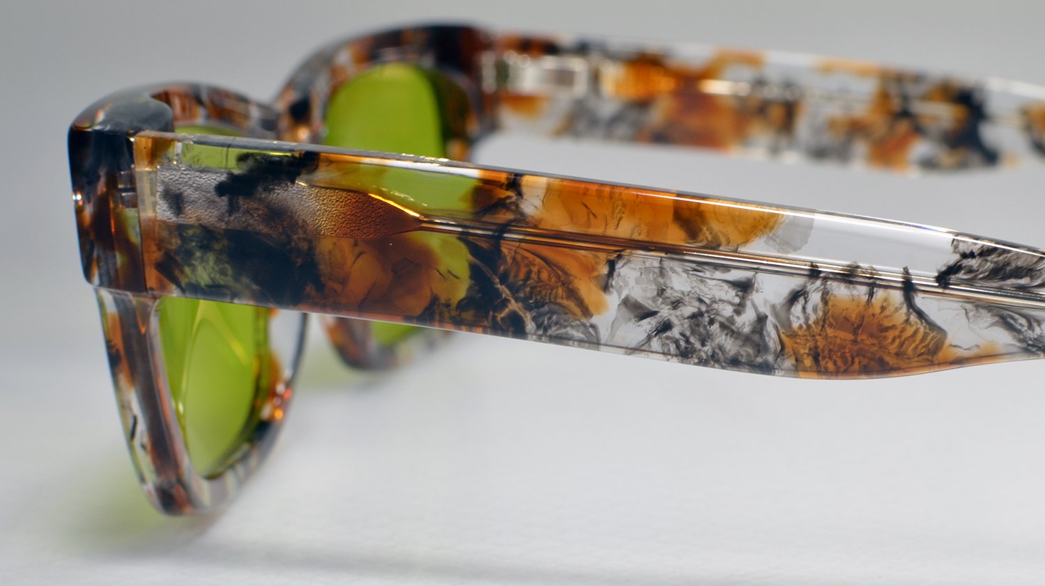 reflectacles-privacy-eyewear-irpair-turtle-l-counter-surveillance.jpg