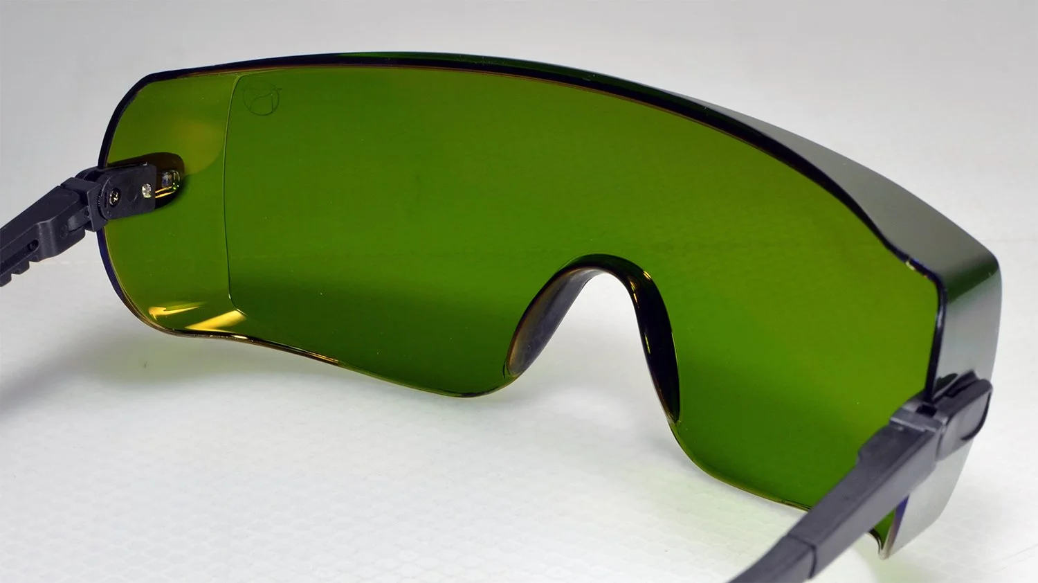 reflectacles-privacy-eyewear-irshield-anit-facial-recognition-glasses.jpg