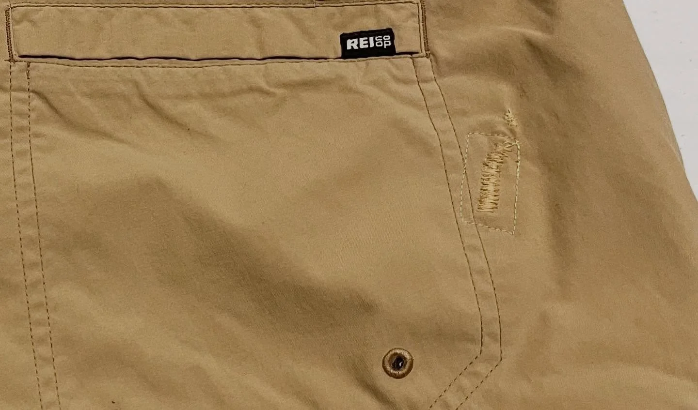 Quick mend for a friend! #mendit #boltwest #boltwestrepairs #boltwestrepairwear #ifitsbrokefixit