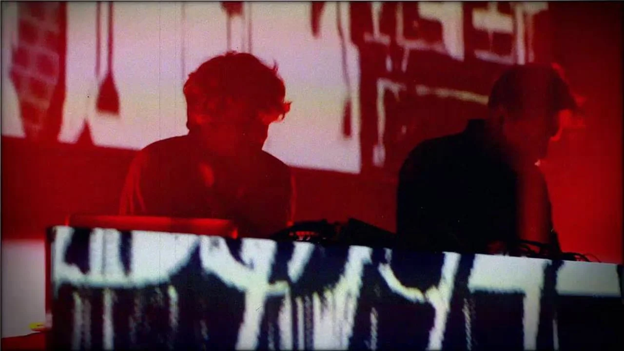 NOVA - Mouse on Mars