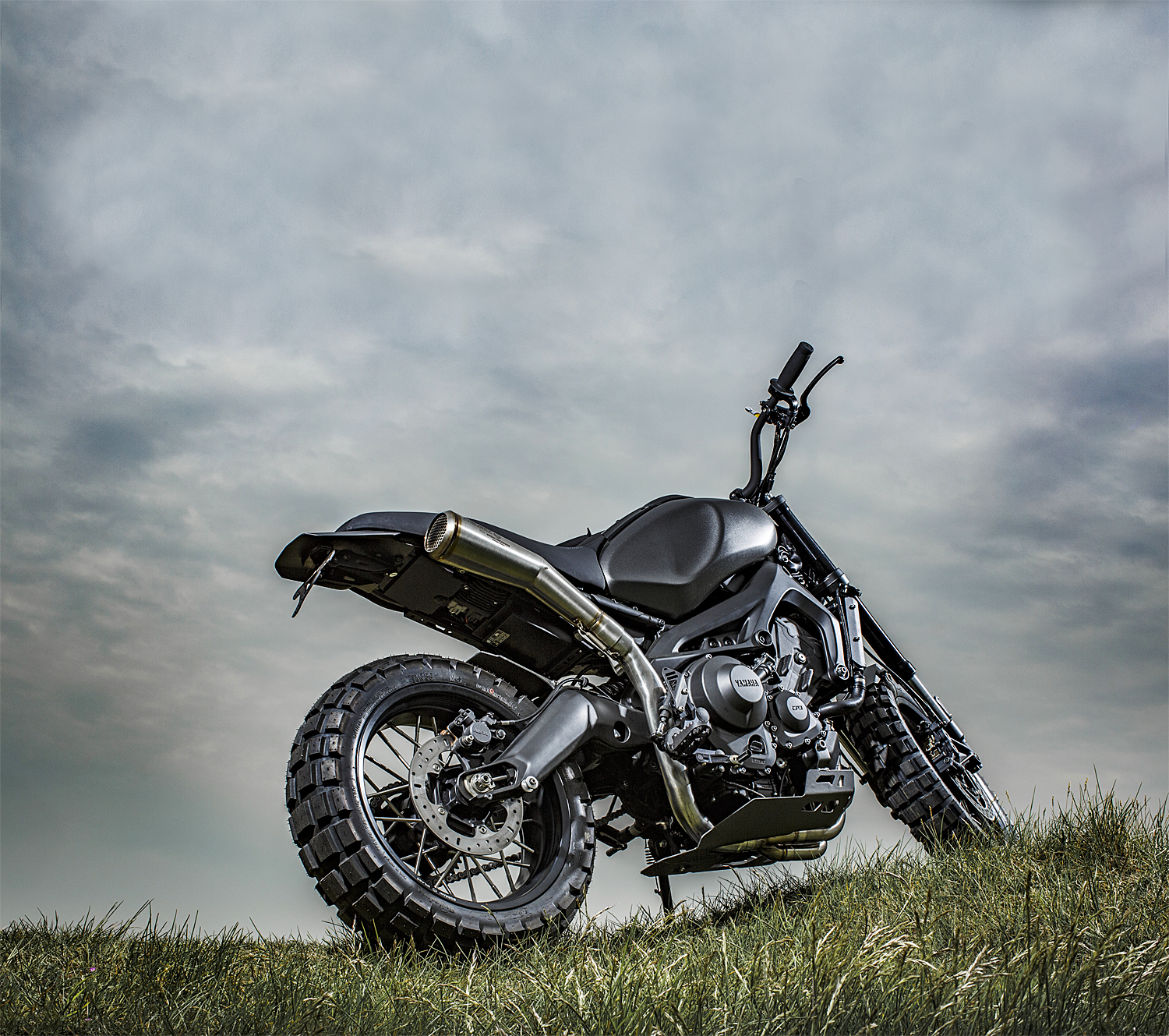 2016_YAM_XSR900MONKEEBEAST_EU_CUSTOM_STAT_008.jpg