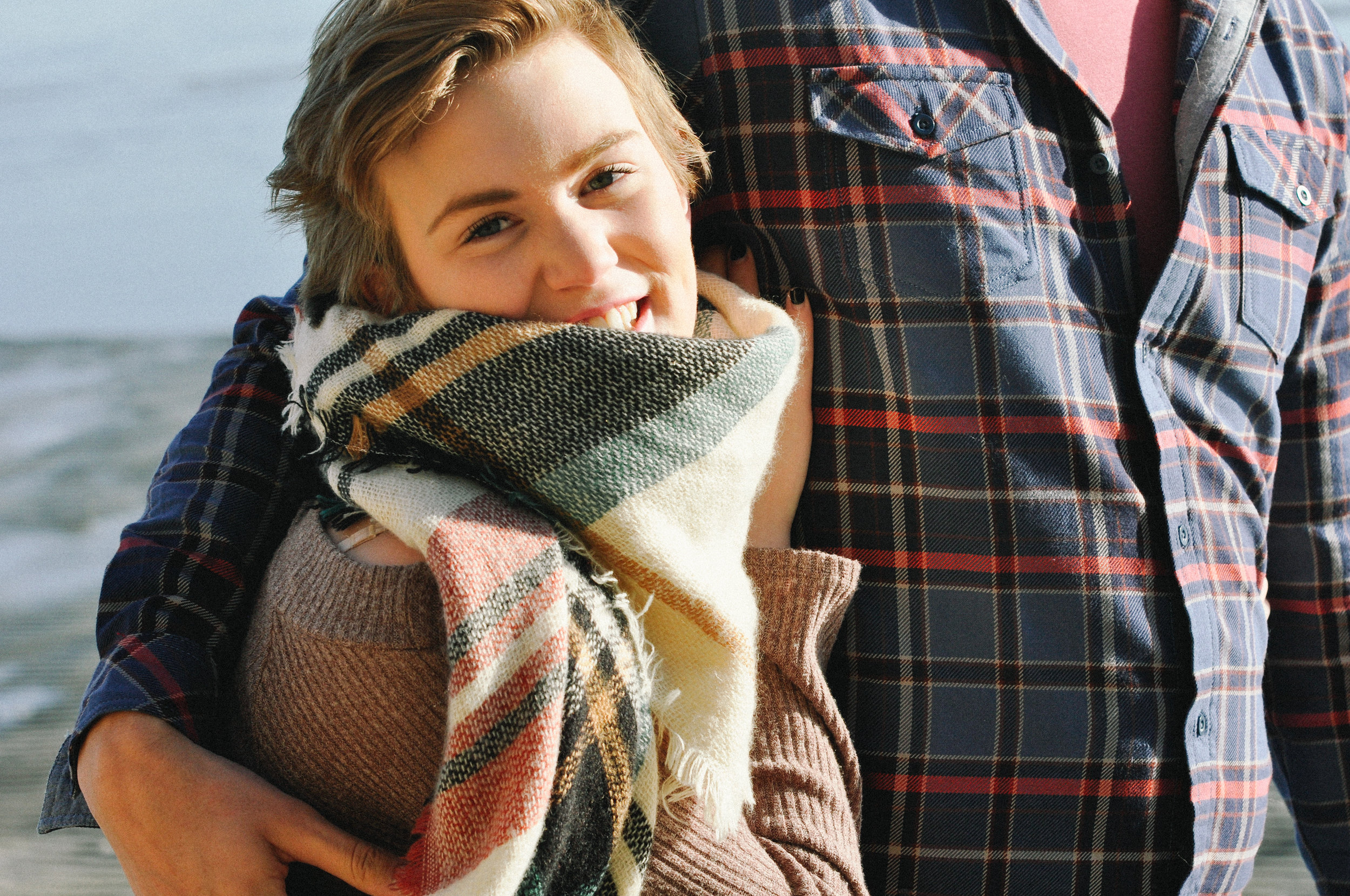 couples-beach-photo-session-winter scarf_.jpg