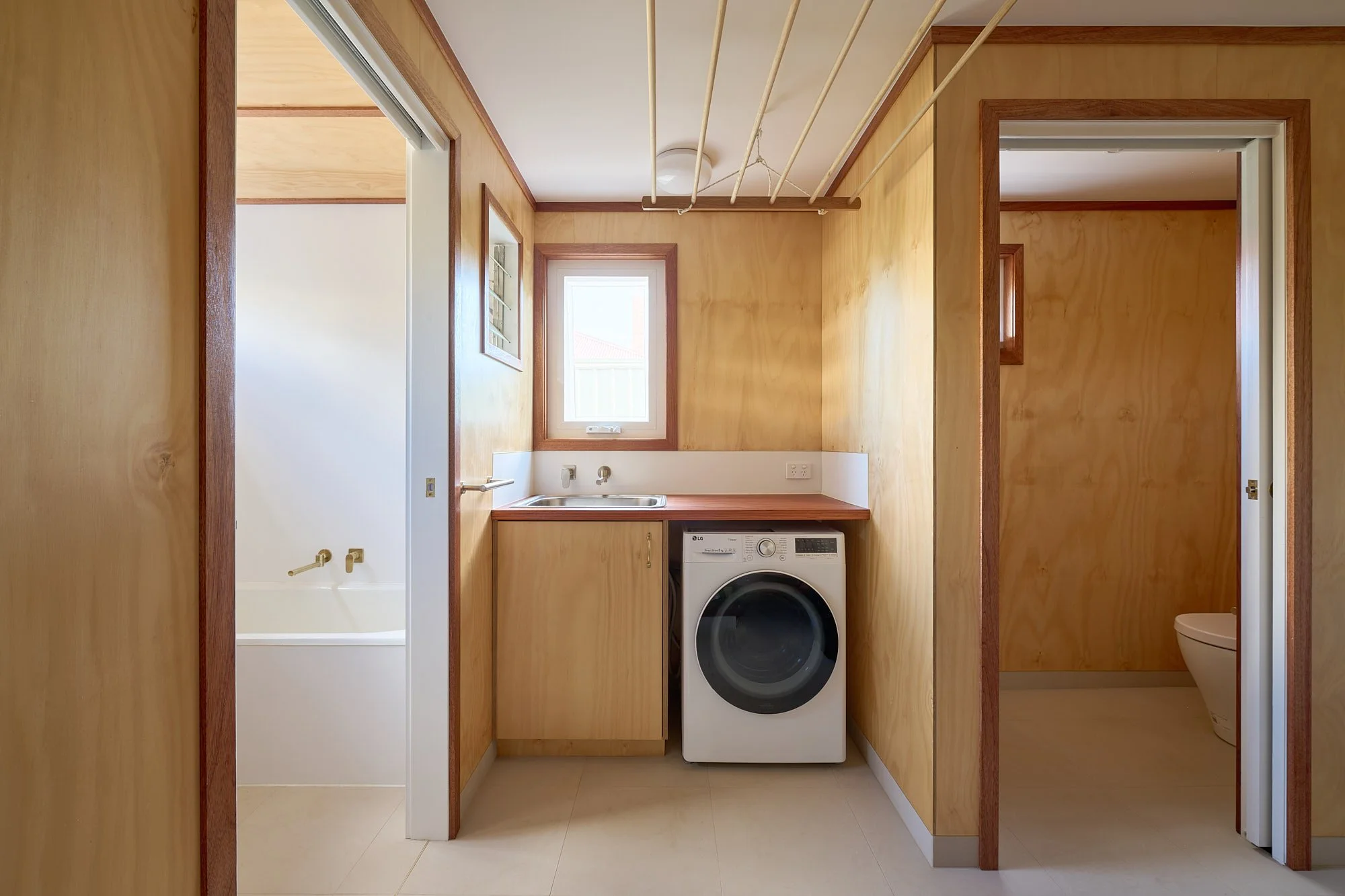 LR_260311_38a Mckinlay St_TME_PewPew_161436.jpg