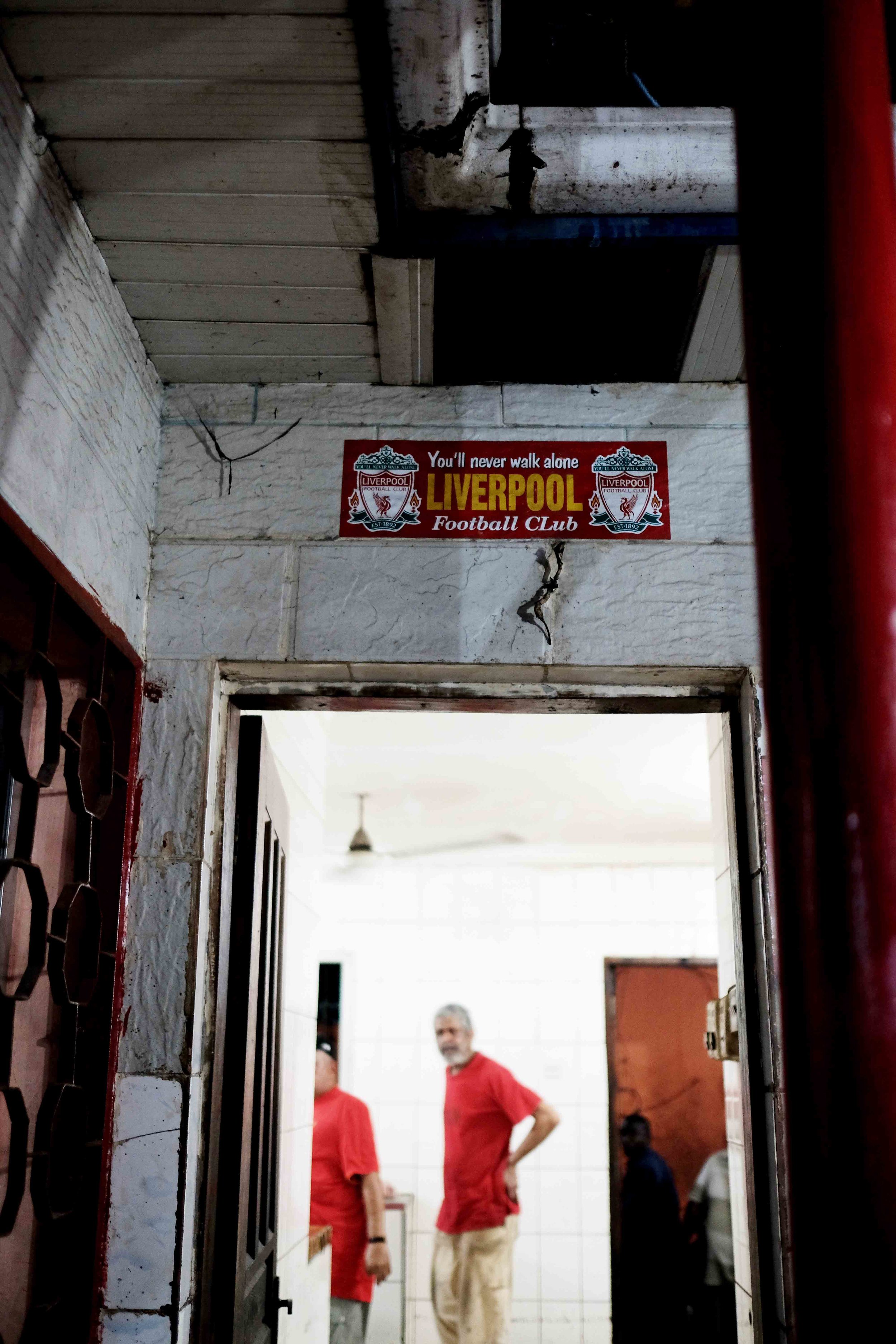 The kitchen door - ofcourse with a liverpool sign!