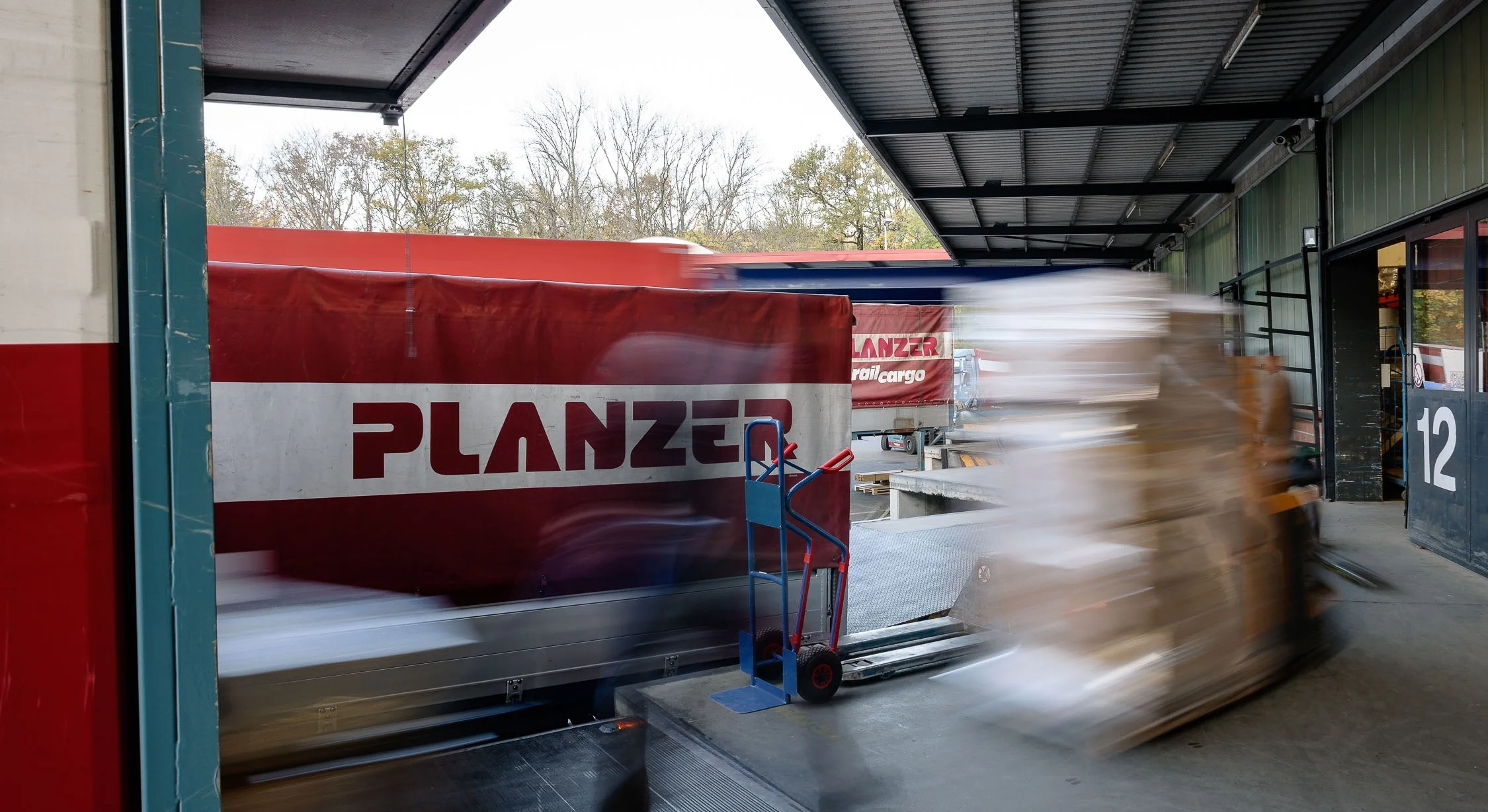 MondayCoffee_Planzer_TSC6200.jpg