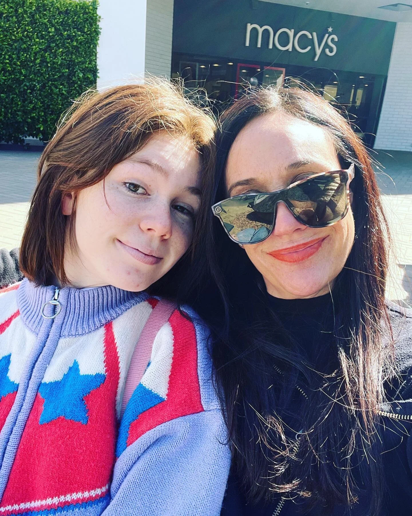 Happy Mother&rsquo;s Day to all the beautiful women out there who make a difference in our lives and hearts. Enjoy your day and may it be as special as you amazing ladies are . Special ❤️ to shore rider mommys😍🙏🙌🤟😘