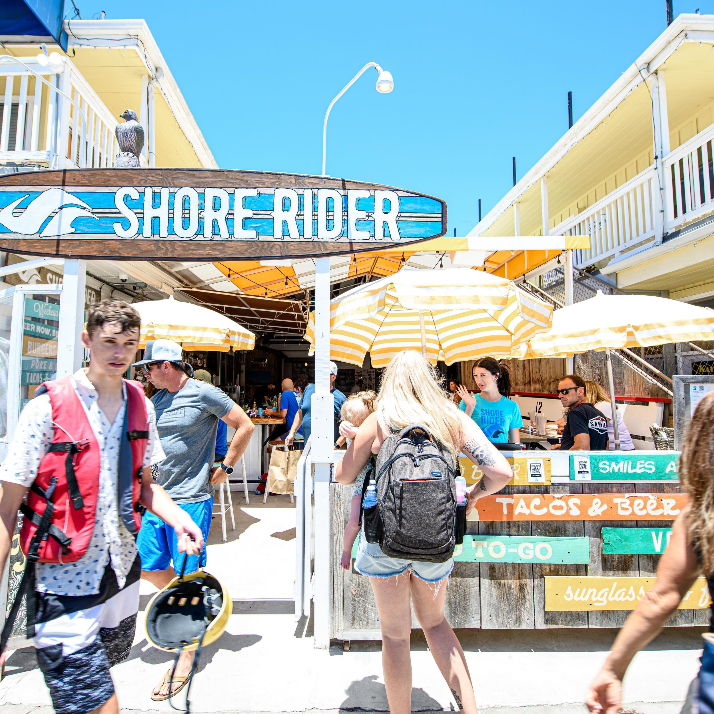 Happy Friday! Come enjoy the sunny day vibes at Shore Rider where everyday feels like Summer! ☀️🌴✨
.
.
.
#shorerider #shoreridersd #lajolla #lajollashores #ljshores #lajollabeach #sandiego #sandiegorestaurants #lajollarestaurants #sdfoodie #sandiego