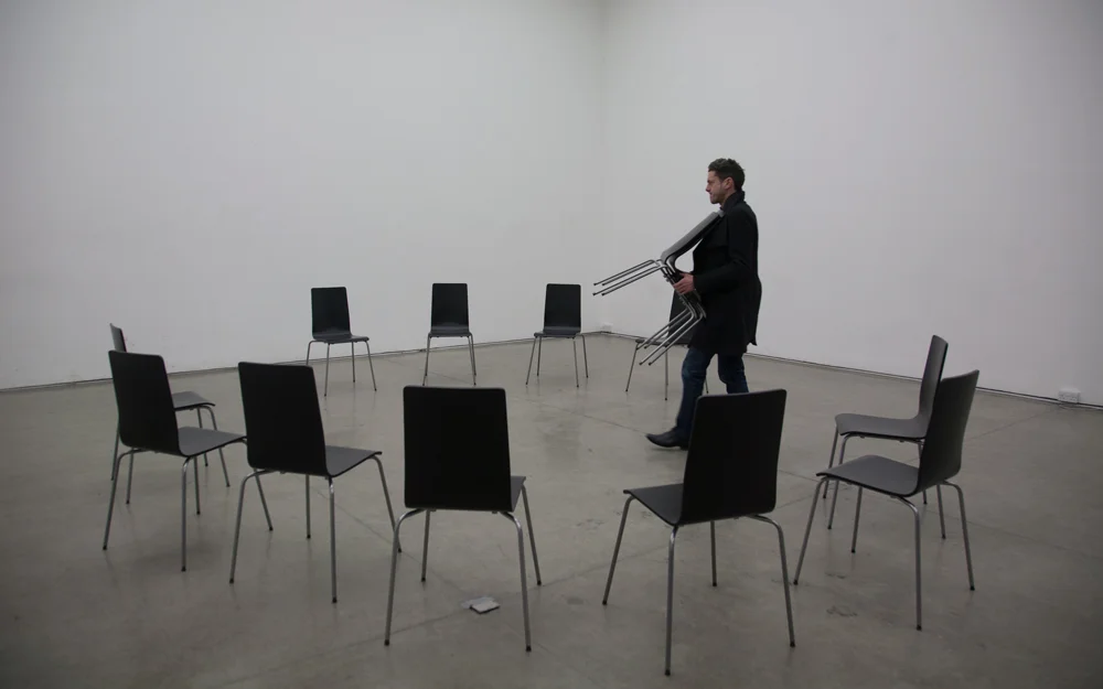 me-alone-assembling-chairs-1.jpg