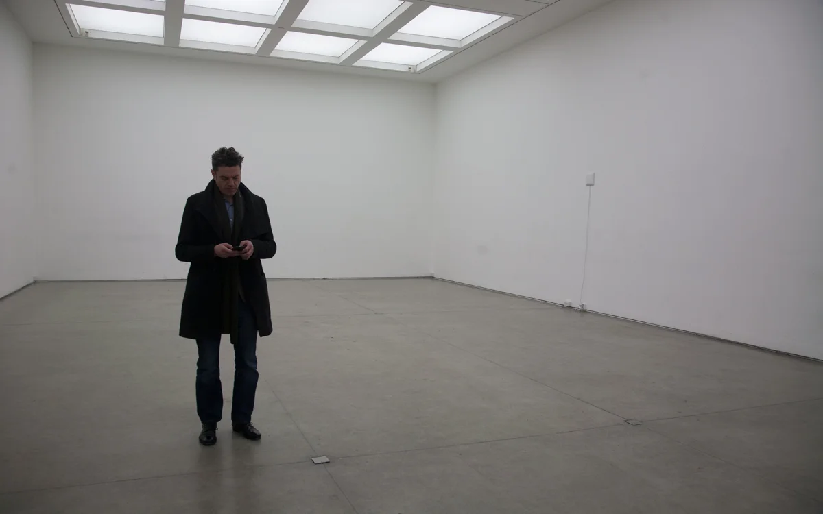 me_alone_phone_white_cube.jpg