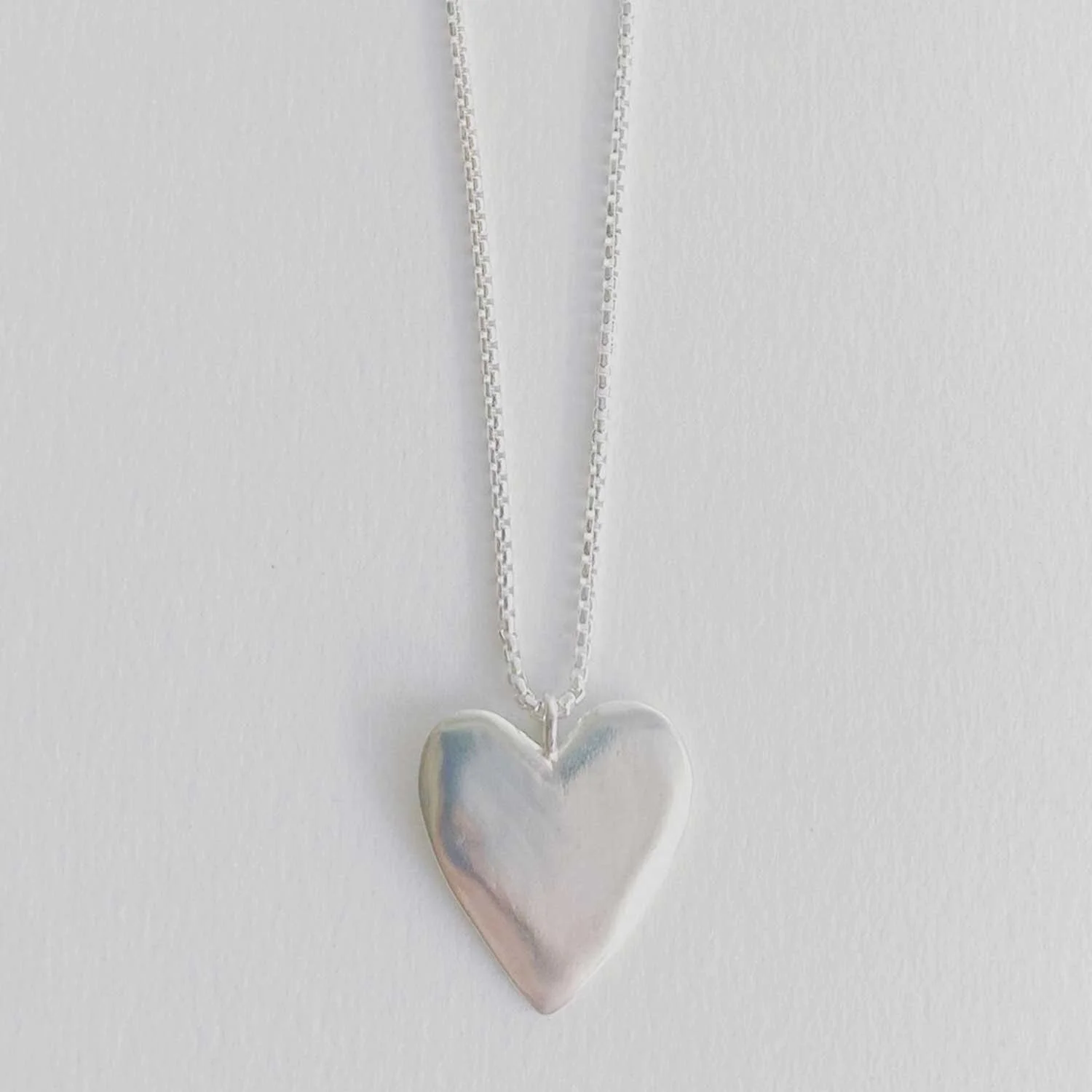 Sterling-silver-rounded-box-chain-necklace-with-heart-pendant.jpg