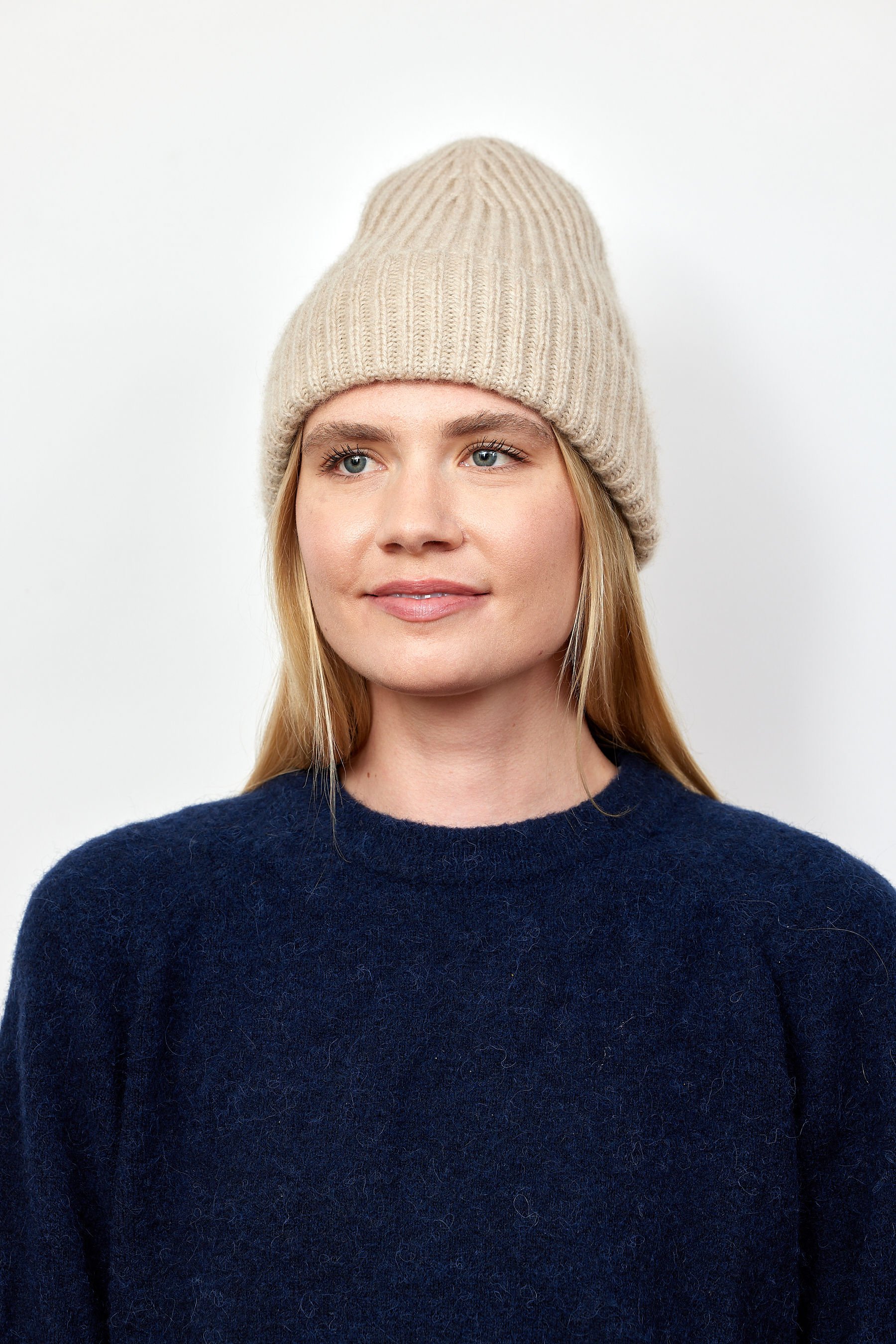 NAJC504 CASHMERE RIB BEANIE OAT 2.jpg