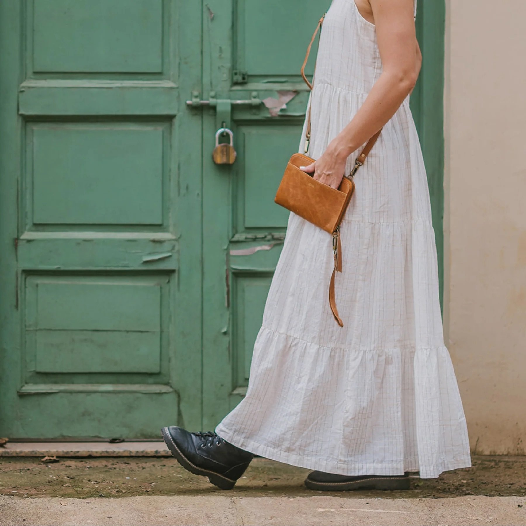 crossbody-wallet-cameljoyn-829940.jpg.jpeg