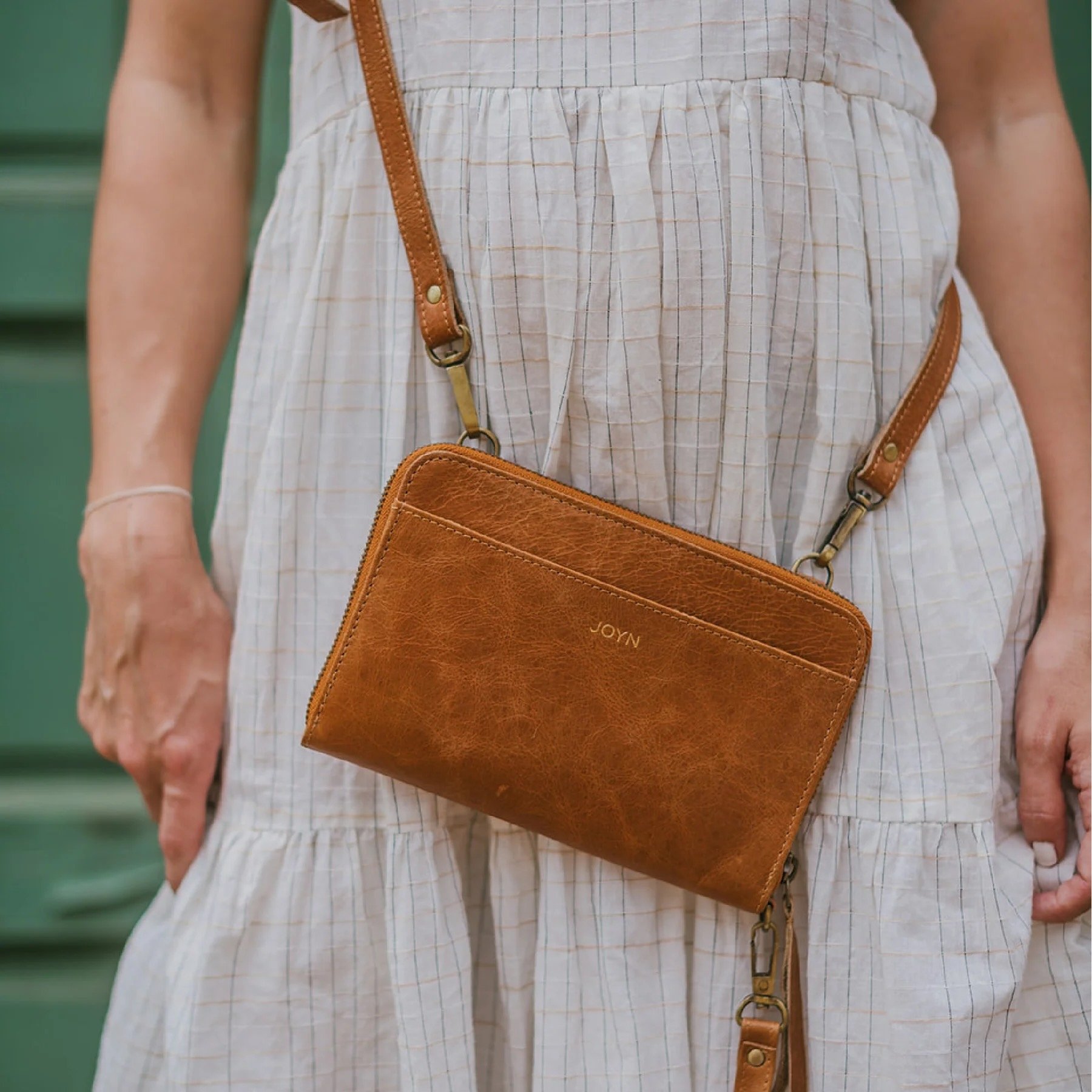 crossbody-wallet-vintage-brownjoyn-143034.jpg.jpeg