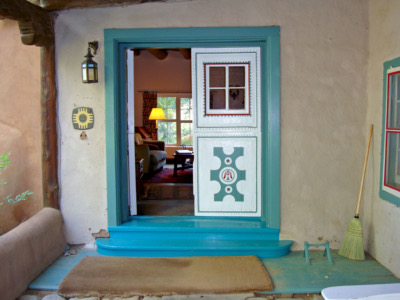 Manin Entry, Mabel Dodge Luhan House ©mabeldodgeluhan.com