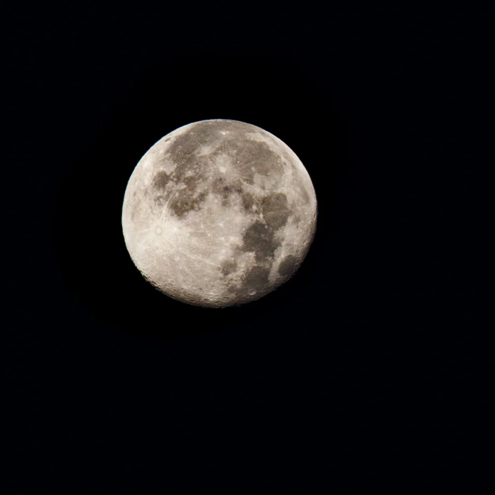 moon.jpg