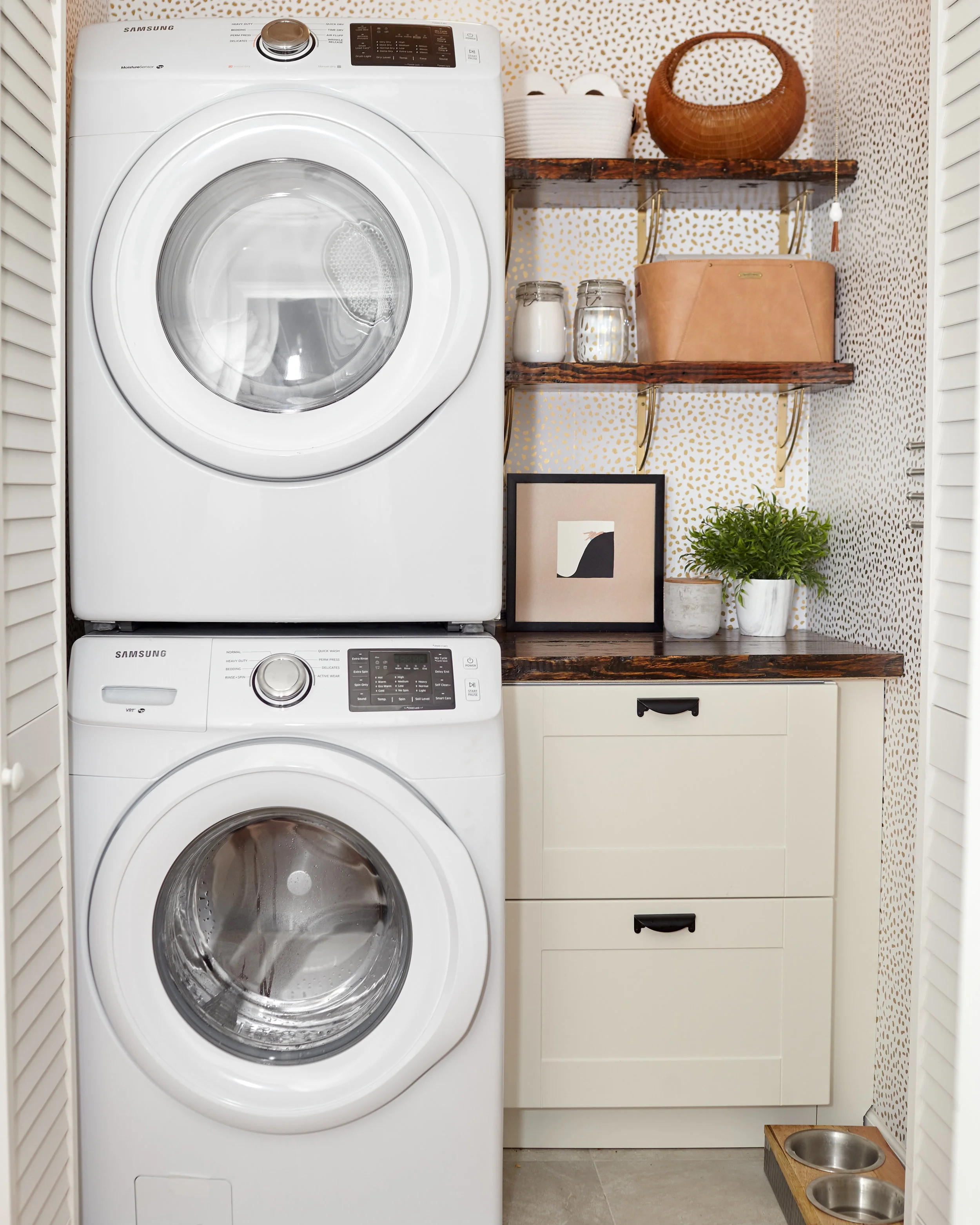 A Little Laundry Room Makeover