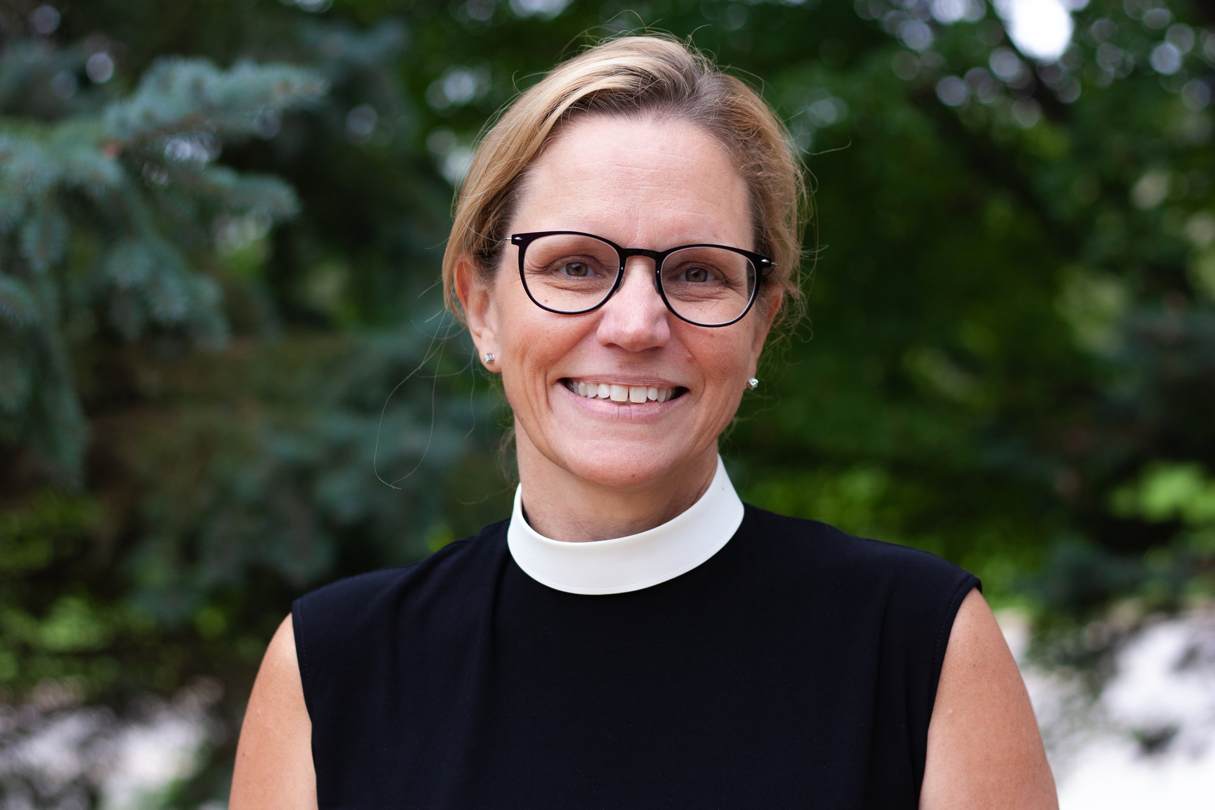 Rev. Sarah J. Stumme, Senior Pastor