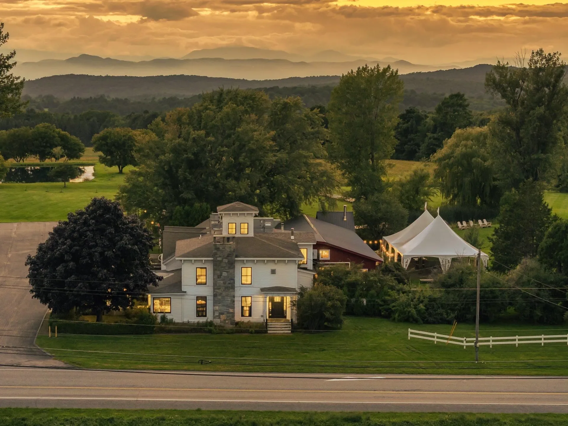Tourterelle Restaurant & Inn is a French‑inspired restaurant and inn in New Haven, VT, The venue also hosts weddings, special events, catering, and offers charming guest accommodations.
