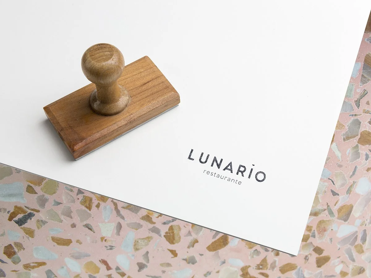Logo_Lunario_Mockup.jpg
