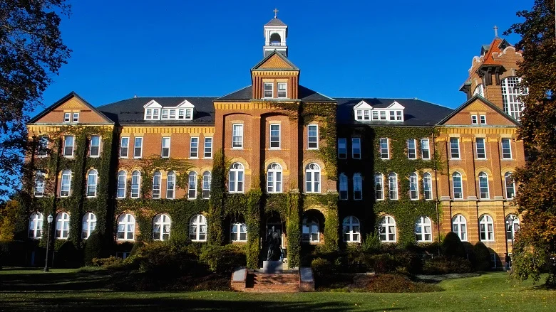 Alumni_Hall_1889_Sun.jpg