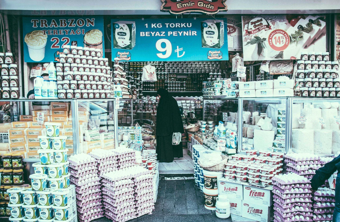 The Local Store (winner of the world prize Pink Lady Food Photographer of the Year, People´s Choice Category) Istambul, Turkey 2016 60x40cm edition of 2 $700usd 100x66cm edition of 3 $1000usd